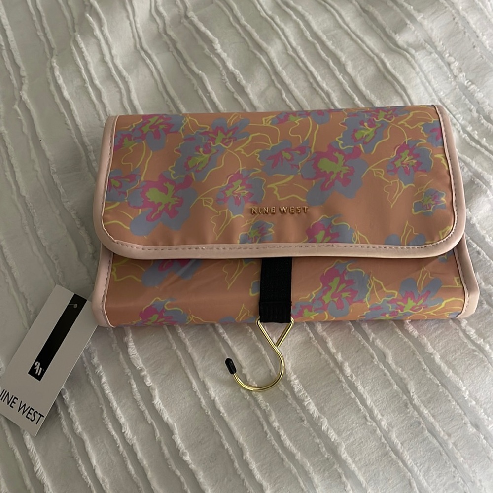 Nine West Hanging Makeup Organizer